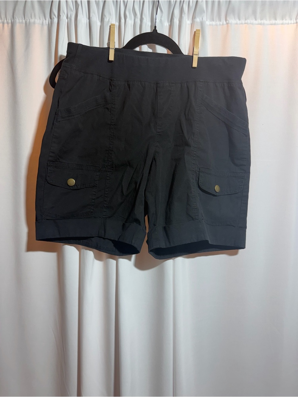 Women’s Black Cargo Shorts with Utility Pockets